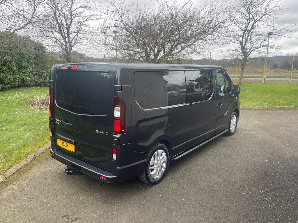 Used Renault Trafic Pxz New Trafic Crew Van Sport Nav Sl