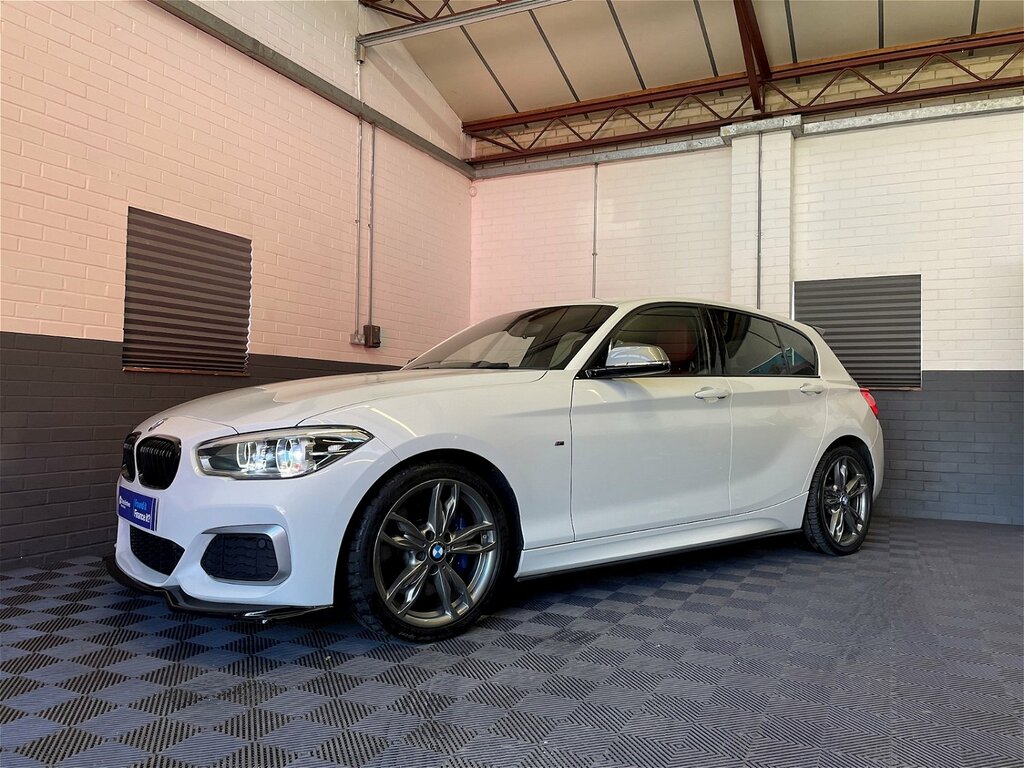 Compare BMW 1 Series 3.0 M135i Hatchback Euro 6 Ss DL65AYO White