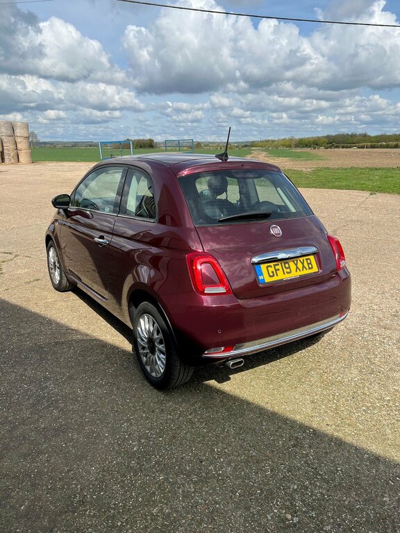 Compare Fiat 500 500 Lounge GF19XXB Red