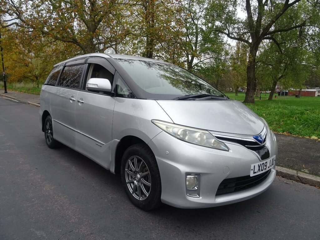 Compare Toyota Estima Mpv 0 LX09JJU Silver