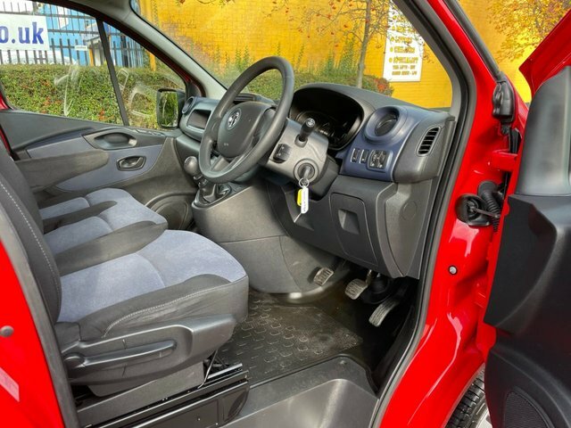 Compare Vauxhall Vivaro L1h1 2700 Cdti 120 BU18UBJ Red