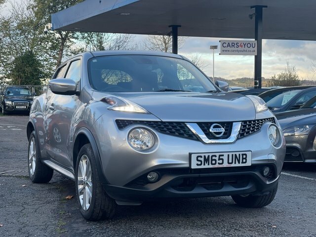 Compare Nissan Juke 1.2 N-connecta Dig-t SM65UNB Silver