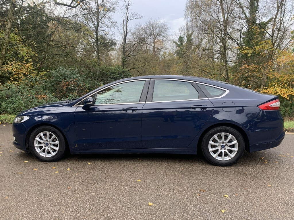 Ford Mondeo Mondeo Blue #1