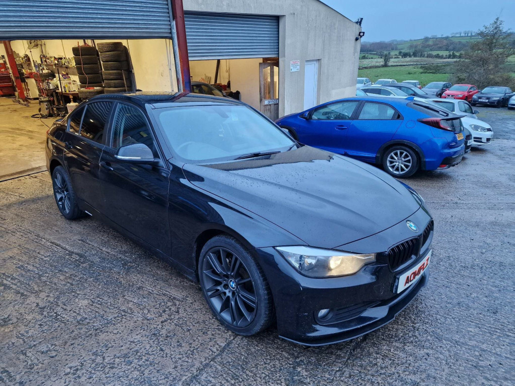 Compare BMW 3 Series 320D Efficientdynamics AO14FLZ Black