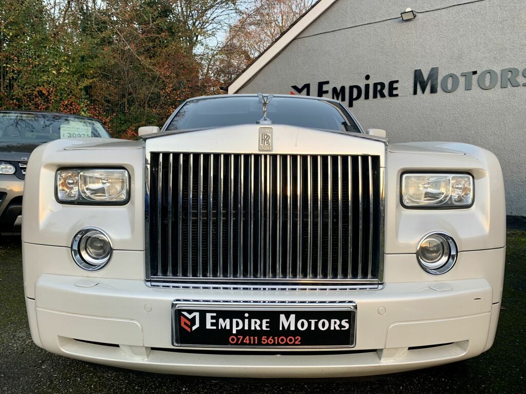 Compare Rolls-Royce Phantom 6.7 V12  