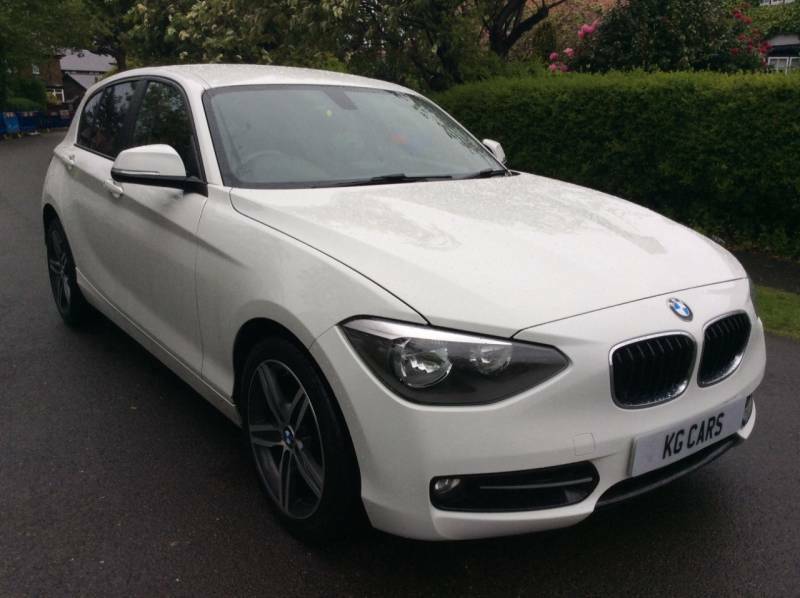 Compare BMW 1 Series Hatchback YY14OYC White