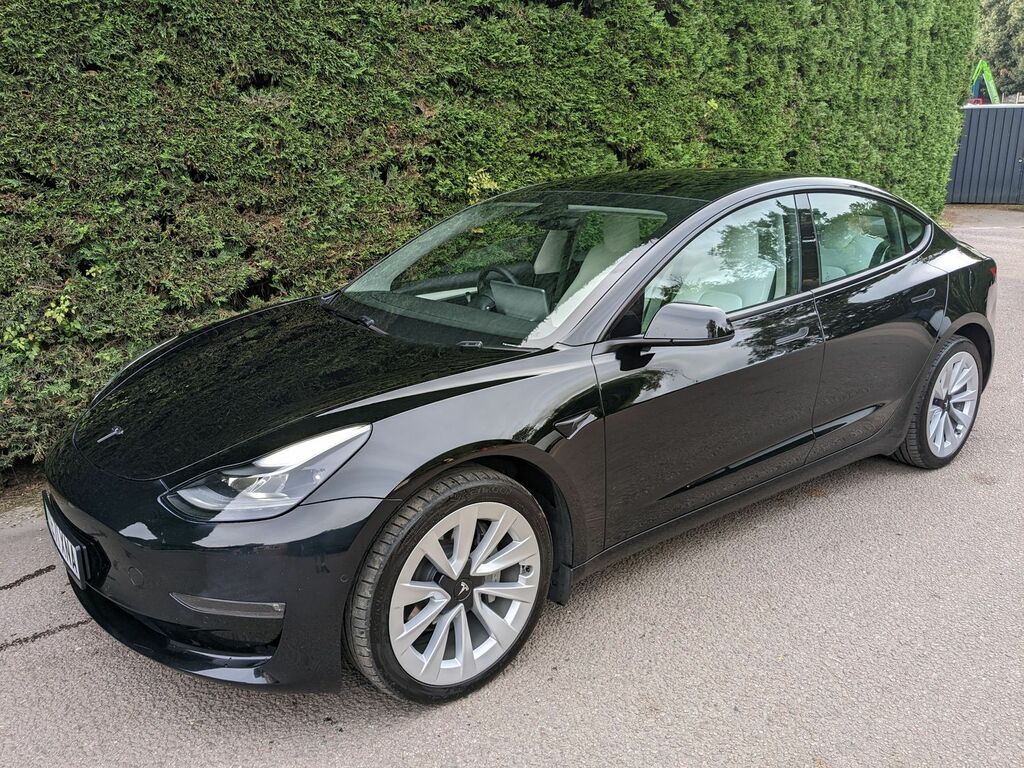 Compare Tesla Model 3 Model 3 Long Range Awd YE71XNA Black