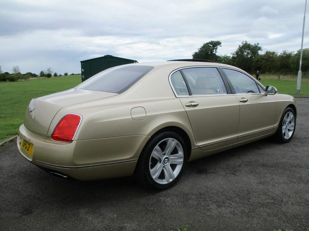 Compare Bentley Continental Continental Flying Spur SD11LPA Brown