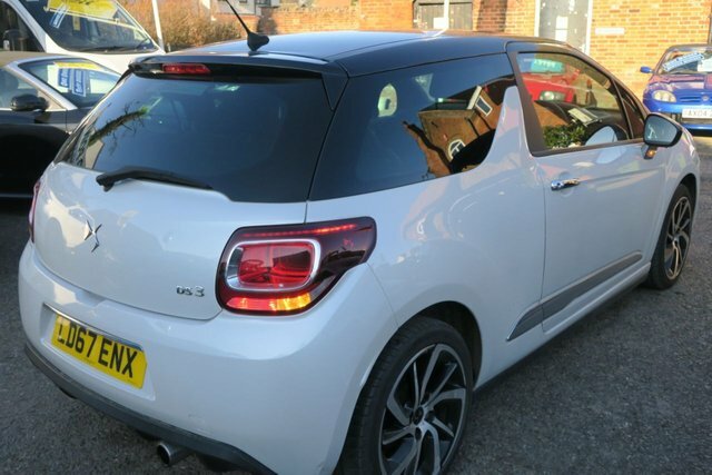 Compare DS DS 3 2017 1.2 Puretech Connected Chic 80 Bhp Special LD67ENX White