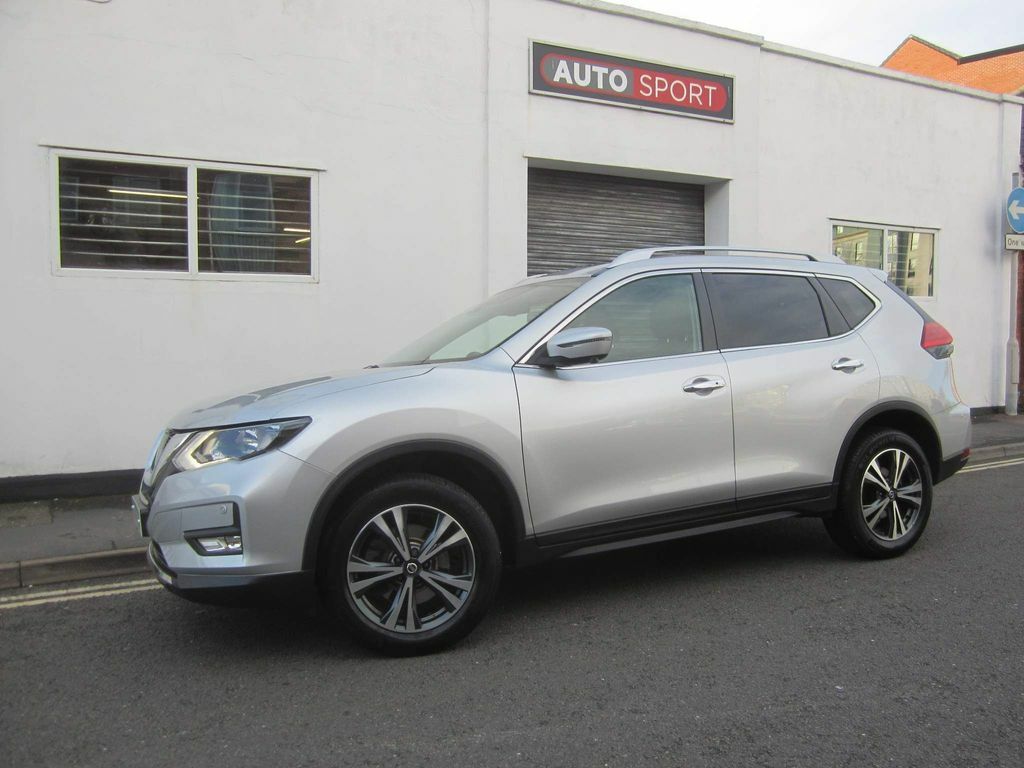 Compare Nissan X-Trail 1.6 Dci N-connecta Euro 6 Ss LT67ZSR Silver