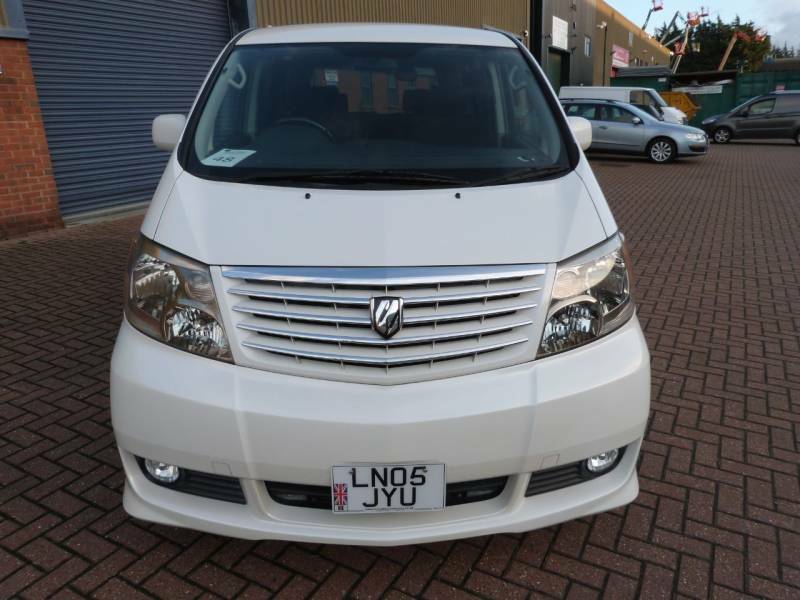 Alphard: Apakah Layak untuk Dibeli? Sebuah Tinjauan Mendalam