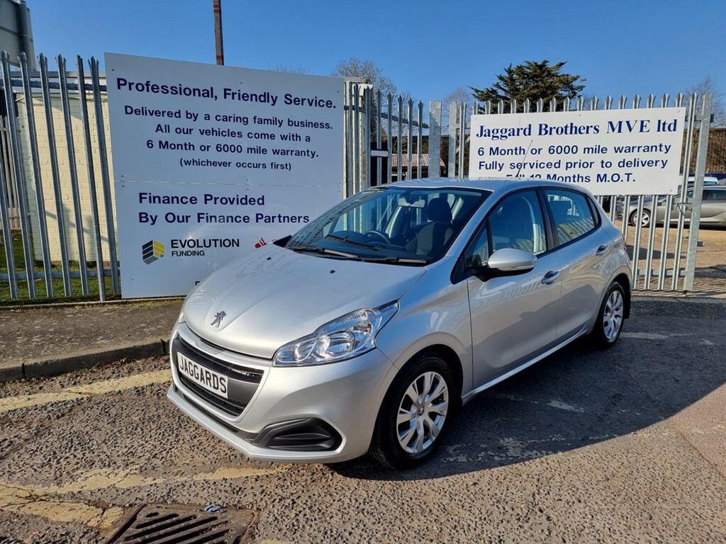 Compare Peugeot 208 Active AE17KKB Silver