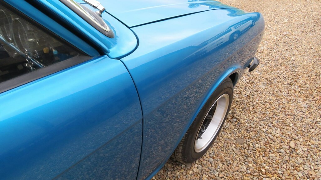 Compare Ford Cortina 3.0 V6 Savage Inspired KDC626G Blue