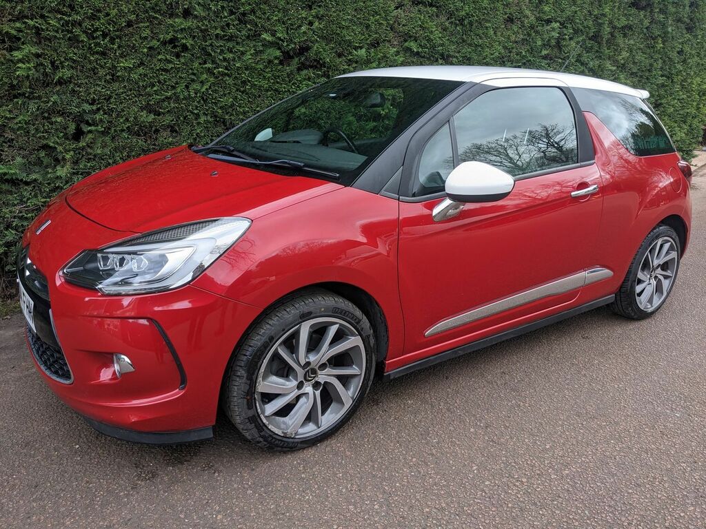 Compare Citroen DS3 Hatchback Dstyle Techno 2014 SO14FHN Red