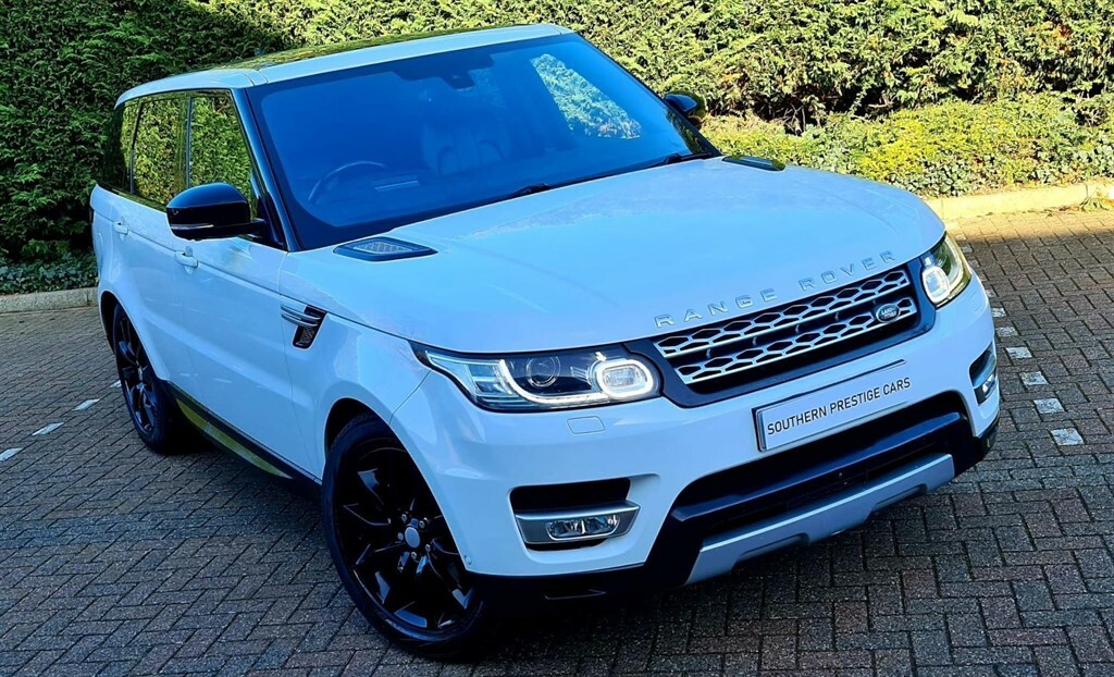 Compare Land Rover Range Rover Sport 3.0 Sd V6 Hse 4Wd Ss OY16YLZ White