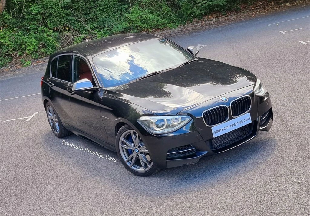 Compare BMW M1 3.0 Euro 6 Ss BO53ZCE Black