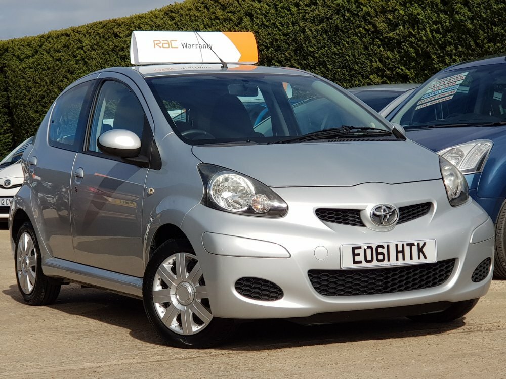 Compare Toyota Aygo 1.0 Ice Only 27,000 Miles EO61HTK Silver