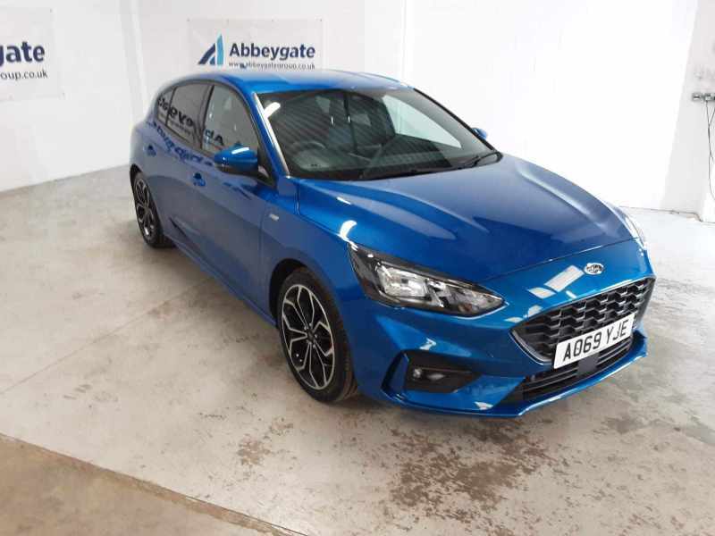 Compare Ford Focus Focus St-line X AO69YJE Blue