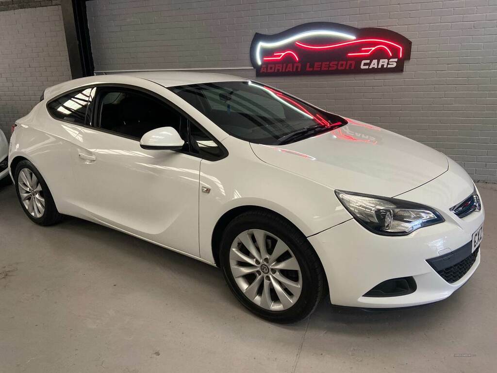 Compare Vauxhall Astra GTC Astra Gtc Sport T CXZ4737 White