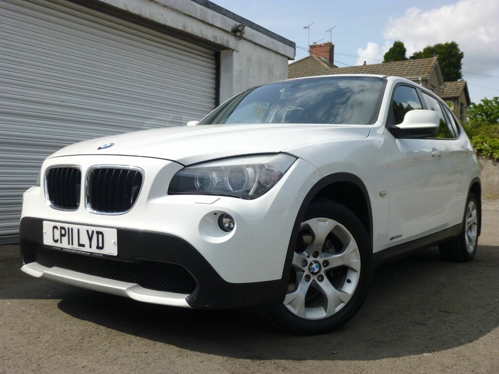 Compare BMW X1 2.0D Se CP11LYD White