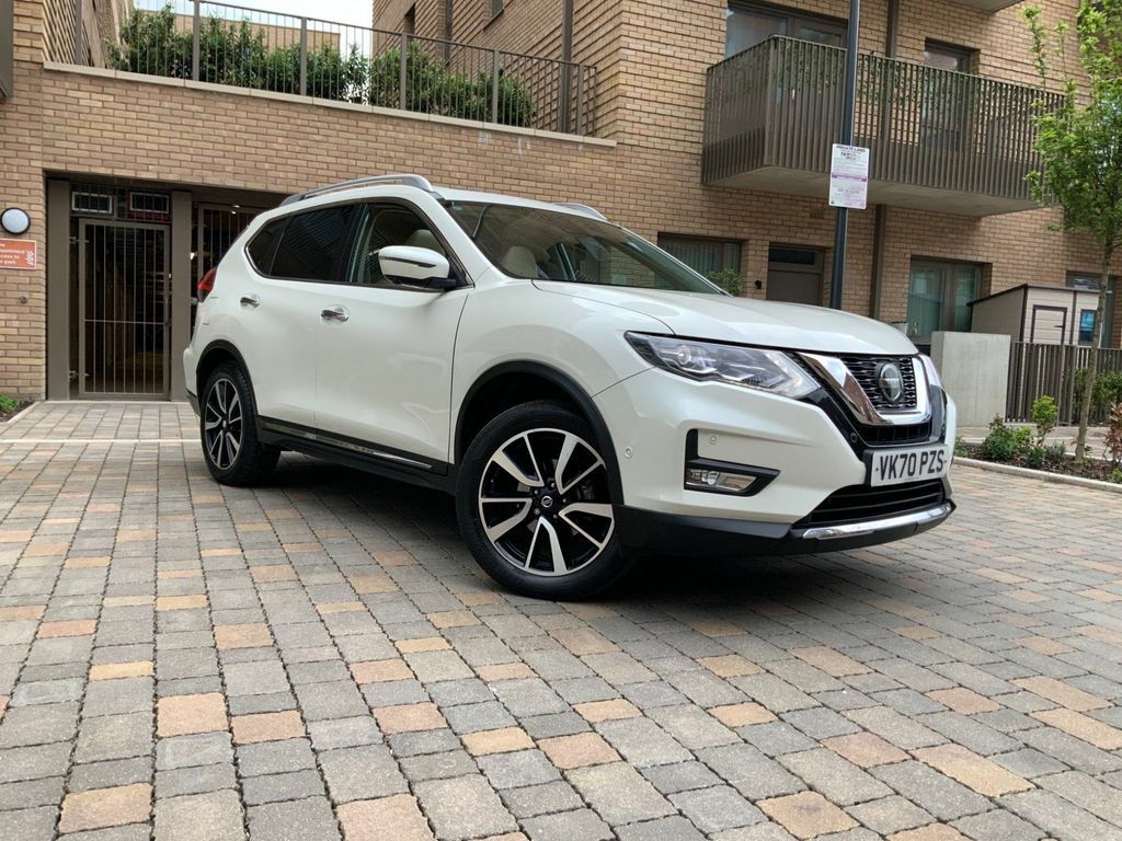 Compare Nissan X-Trail 1.3 Dig-t Tekna Dct Euro 6 Ss VK70PZS White
