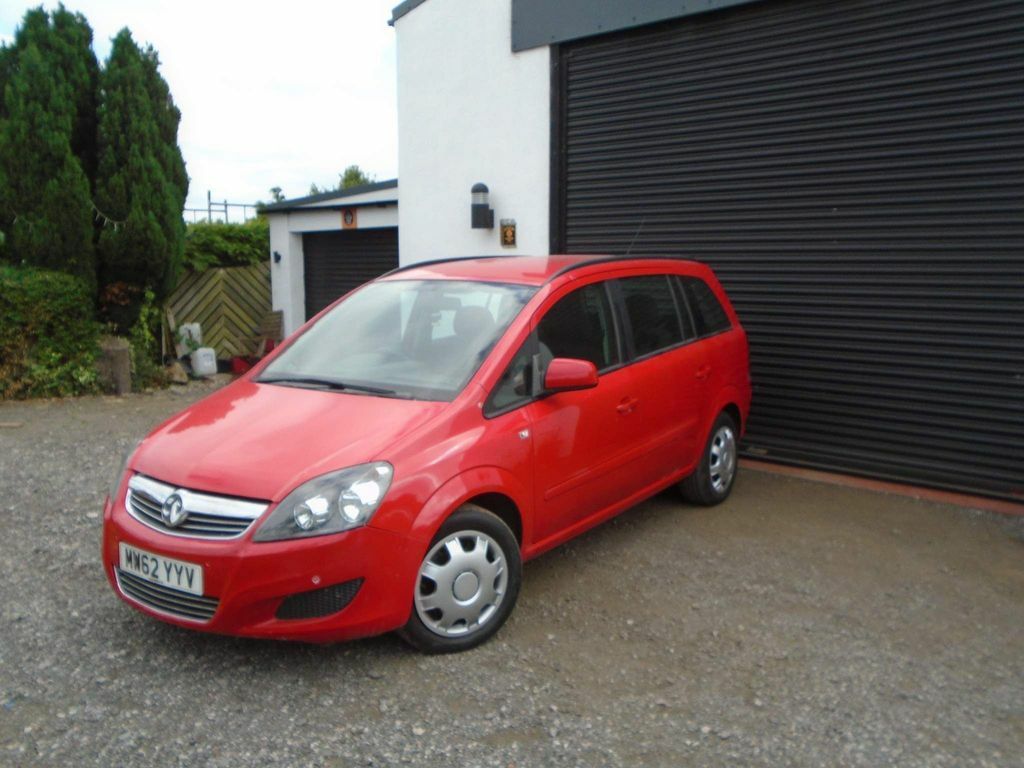 Compare Vauxhall Zafira 1.6 16V Exclusiv Euro 5 MW62YYV Red