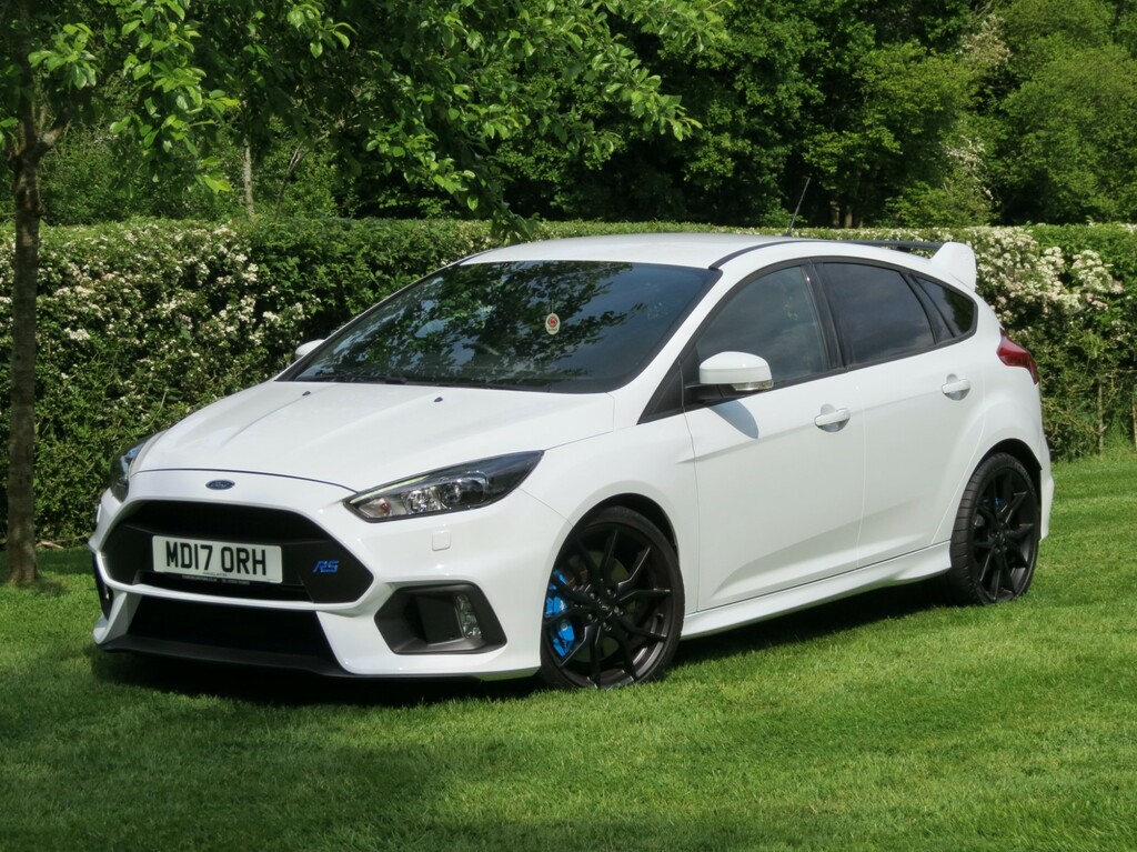 Compare Ford Focus Hatchback MD17ORH White