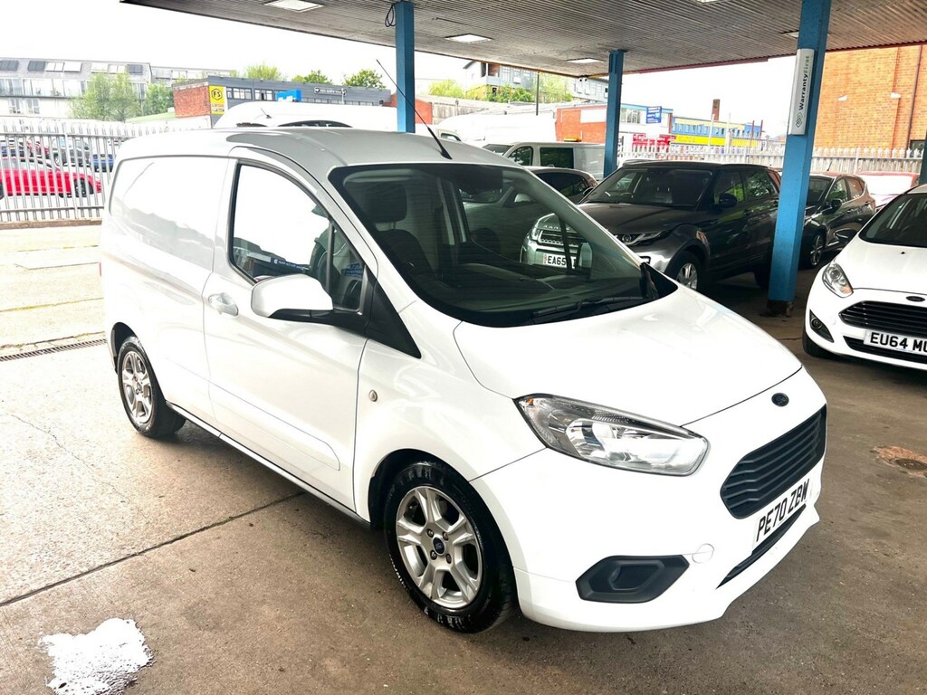 Compare Ford Transit Courier 1.5 Tdci Limited L1 Euro 6 PE70ZBW White
