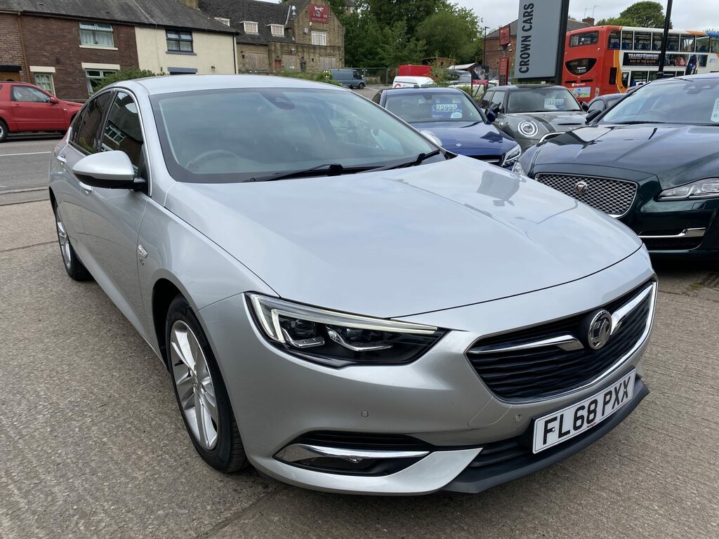 Compare Vauxhall Insignia Vauxhall Insignia 1.6 Turbo D Blueinjection Elite FL68PXX Silver