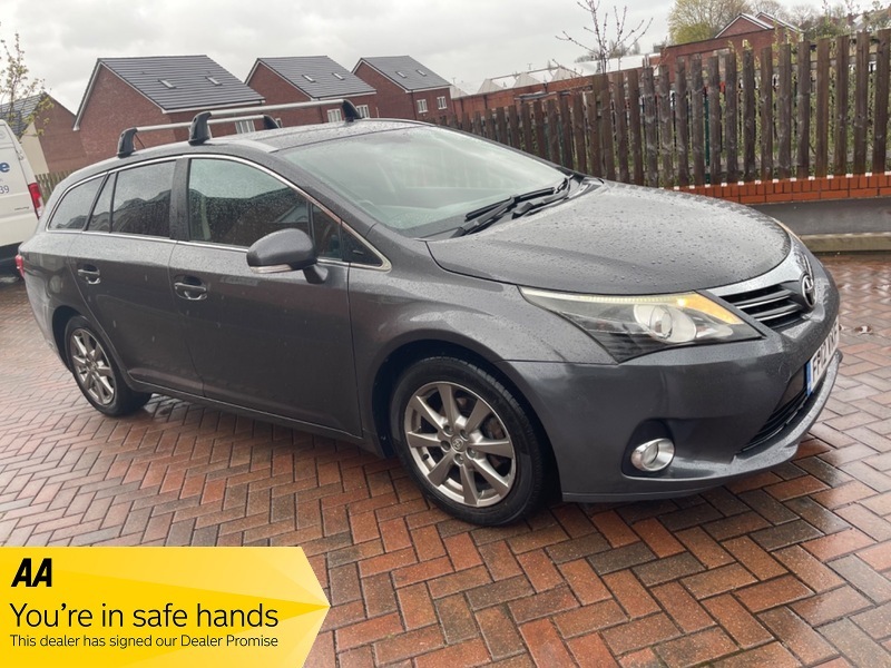 Compare Toyota Avensis Valvematic T4 FP12VKF Grey
