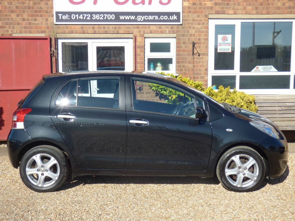 Compare Toyota Yaris Hatchback 1.4 D-4d Tr Only 45,000 Miles KY10ZDS Black