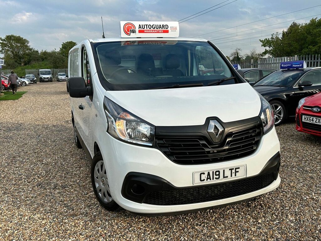 Compare Renault Trafic Panel Van 1.6 Dci Energy 27 Business Swb Standard CA19LTF White