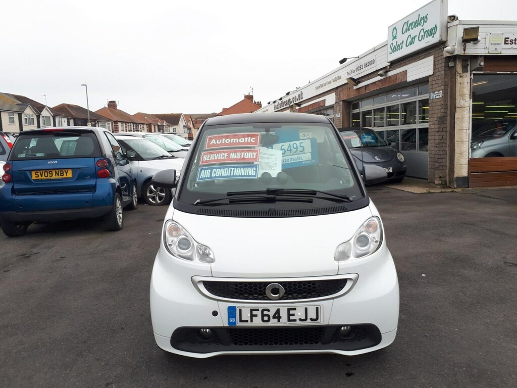 Compare Smart Fortwo Coupe Coupe Pulse 1.0 Mhd Softouch From 5,495 LF64EJJ White