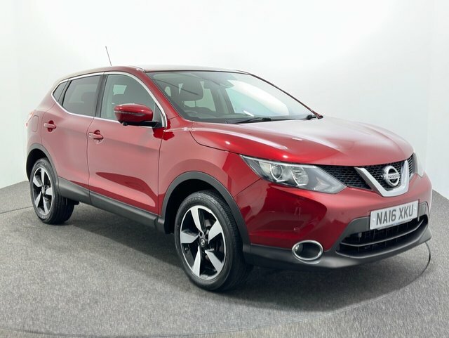 Compare Nissan Qashqai N-connecta Dci NA16XKU Red