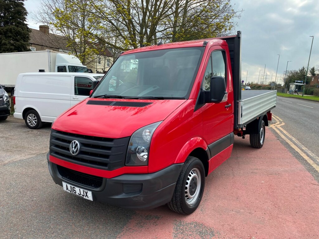 Compare Volkswagen Crafter Crafter Cr35 Tdi AJ16JJX Red