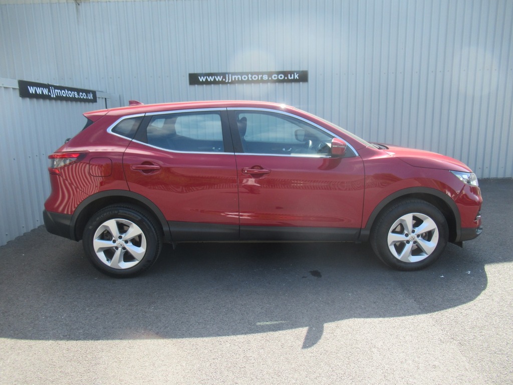 Compare Nissan Qashqai+2 Dig-t Acenta Premium KW69MWG Red