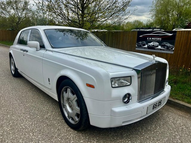 Compare Rolls-Royce Phantom 6.7 V12 454 Bhp  White