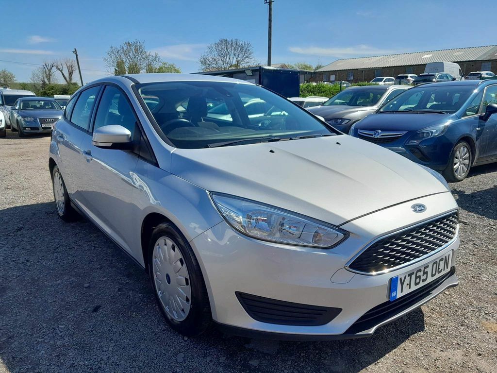 Compare Ford Focus 1.5 Tdci Econetic Style Euro 6 Ss YT65OCN Silver