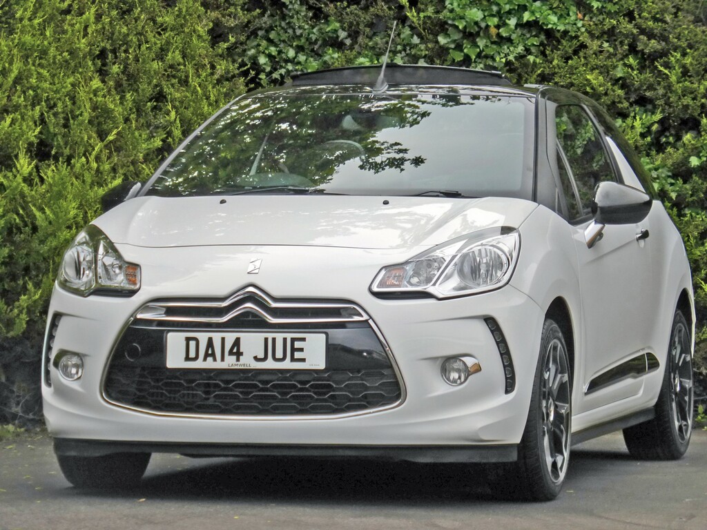 Citroen DS3 Airdream Dstyle Convertible White #1