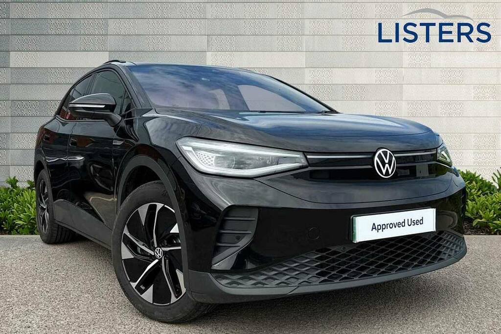 Compare Volkswagen ID.4 150Kw Family Pro Performance 77Kwh FP72XXD Black