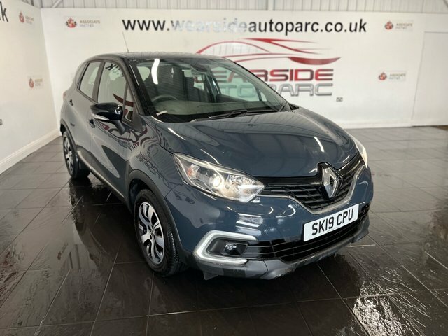 Compare Renault Captur 0.9 Play Tce 89 Bhp SK19CPU Blue