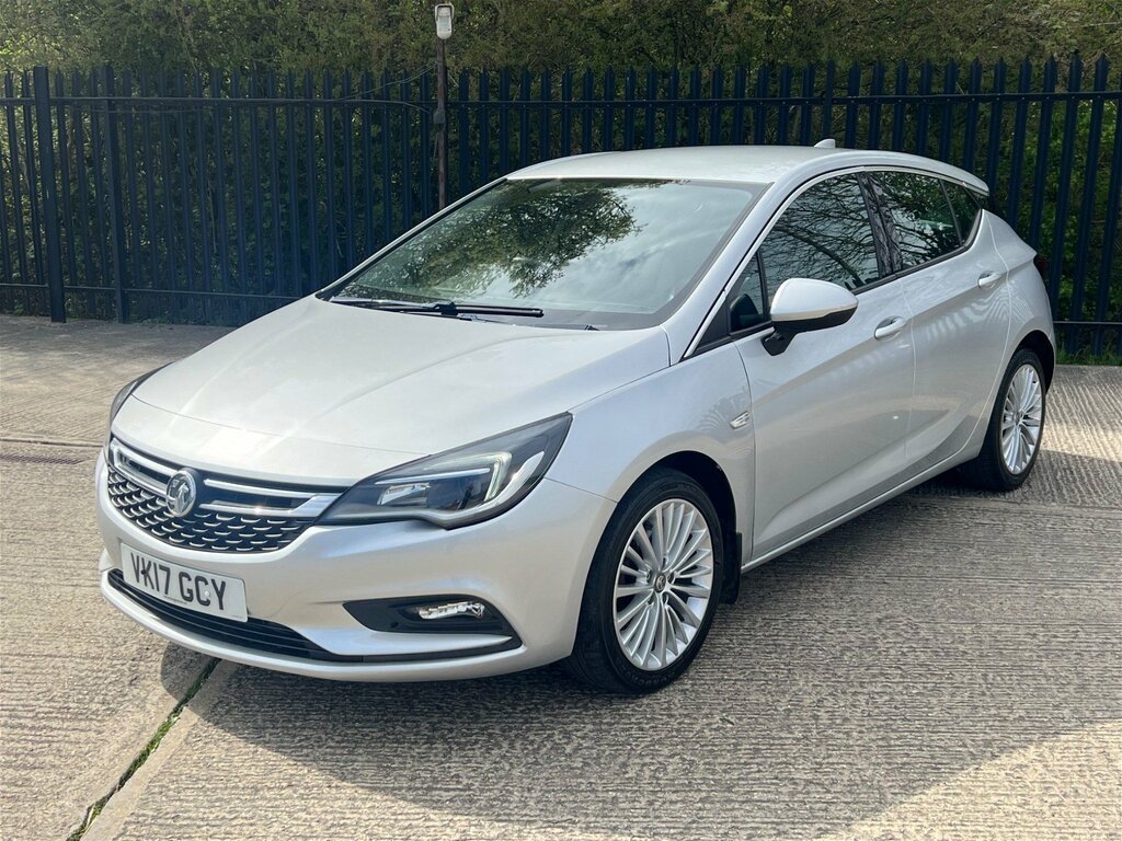 Compare Vauxhall Astra 1.6 Cdti Blueinjection Elite Nav Euro 6 Ss VK17GCY Silver