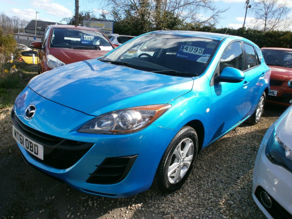 Compare Mazda 3 1.6 Ts MT61OBD Blue