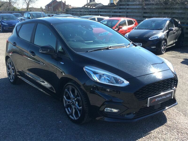 Compare Ford Fiesta 1.0 Ecoboost 95 St-line Edition YG70KLV Black