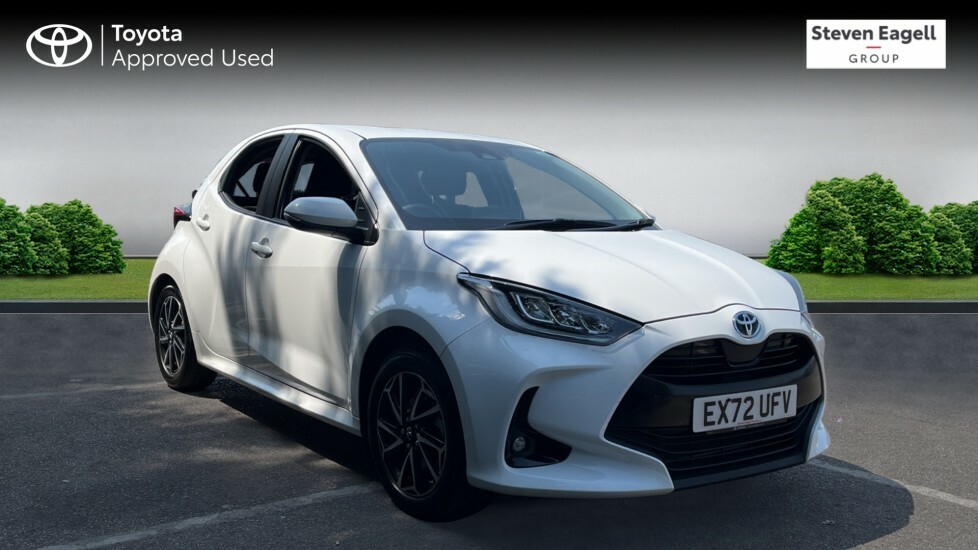 Compare Toyota Yaris 1.5 Vvt-h Design E-cvt Euro 6 Ss EX72UFV White