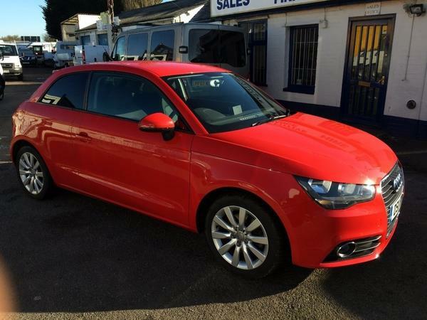 Compare Audi A1 A1 Sport Tfsi DS11BPE Red