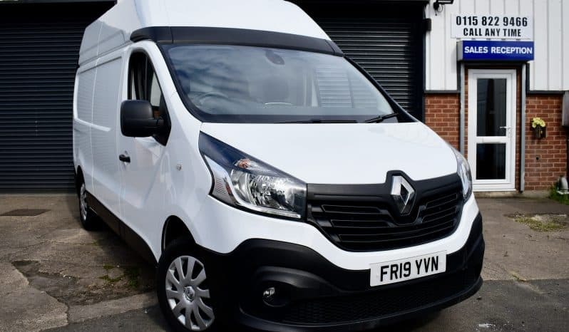 Compare Renault Trafic Lh29 Business Plus Energy FR19YVN White